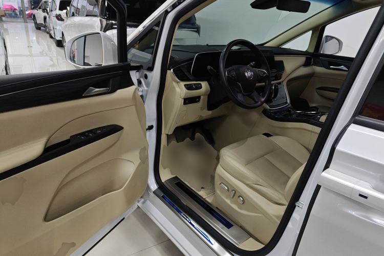 Used Buick GL8 2023 ES Lu Zun Deluxe and Yue Edition Driver Seat