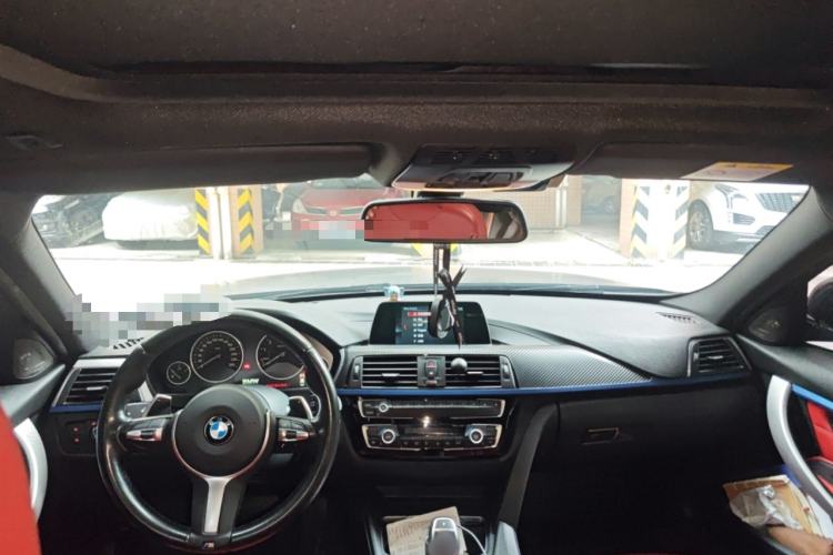 Used BMW 3 Series 2019 320i M Sport Package Center Console