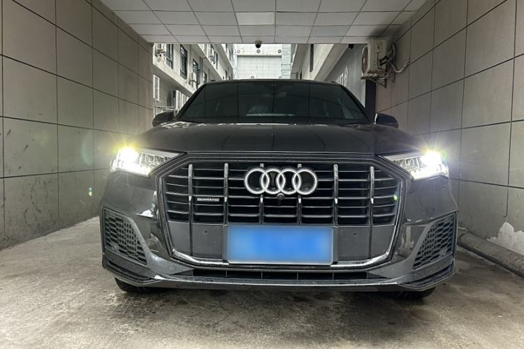 Used Audi Q7 2023 55 TFSI quattro S line Sport Edition Exterior 7