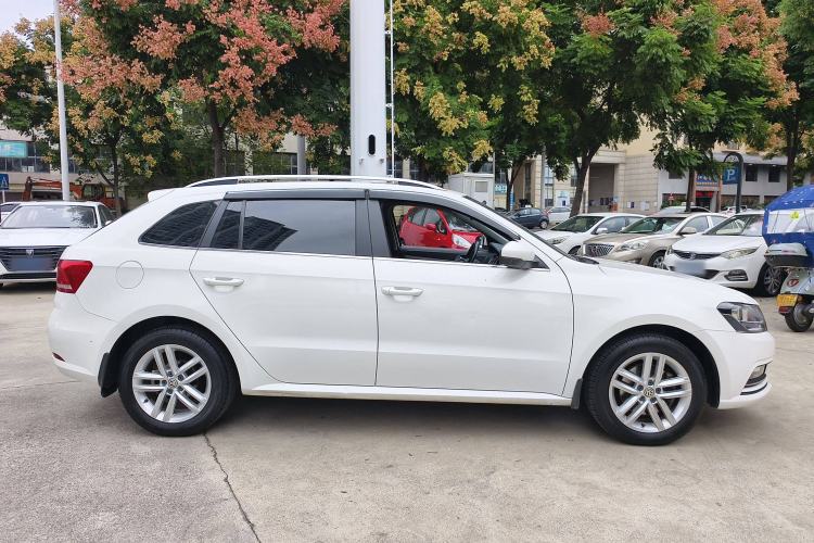 Used Volkswagen Gran Lavida 2015 230TSI DSG Comfort Edition