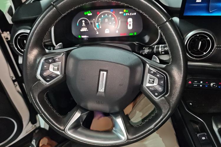 Used Wey VV6 2020 2.0T Two-Wheel Drive Smart Enjoyment+