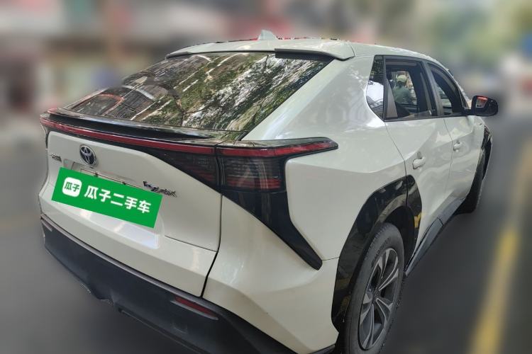 Used Toyota FAW bZ4X 2022 Two-Wheel-Drive Long-Range JOY Edition
