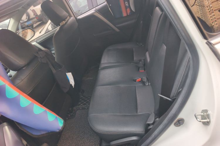 Used Toyota RAV4 2019 2.0L CVT Two-Wheel Drive Fashion X Limited Edition China V Standard
