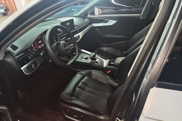 Used Audi A4L 2019 40 TFSI Fashion Edition China VI Emission Standard

