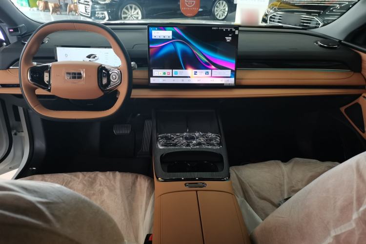 Used Geely Galaxy 8 2025 130km EM-i Prestige Edition Center Console