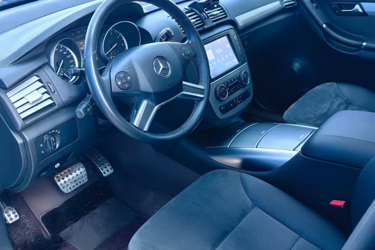 Used Mercedes-Benz R-Class 2014 R 320 4MATIC Business Model