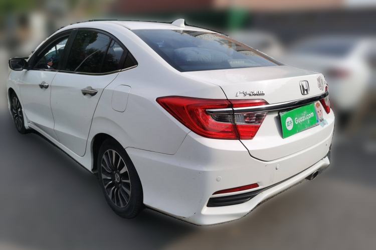 Used Honda Crider 2015 1.8L automatic luxury edition
