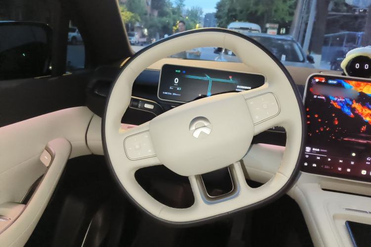Used Nio ES6 2025 75 kWh Steering Wheel
