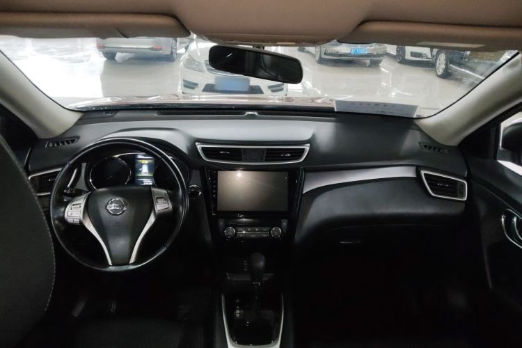 Used Nissan X-Trail 2014 2.0L CVT Smart Edition 2WD Center Console