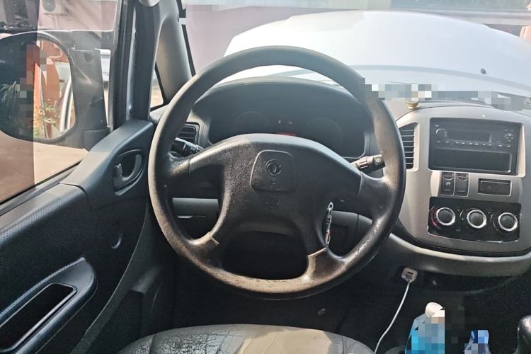 Used FORTHING Lingzhi 2013 M3 1.6L 7-Seater Luxury Model
