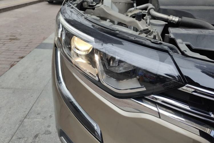 Used Renault Koleos 2018 2.0L Two-Wheel-Drive Luxury Edition