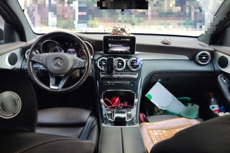 Used Mercedes-Benz GLC Coupe 2018 GLC 200 4MATIC Coupe SUV Center Console