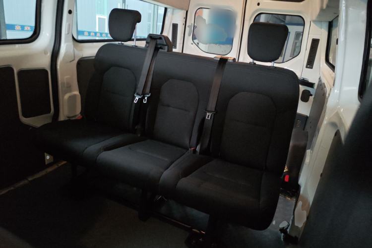 Used Ford Transit 2023 2.0T Diesel Manual Multifunction Commercial Vehicle Mid-axle Mid-roof 5/6 Seats