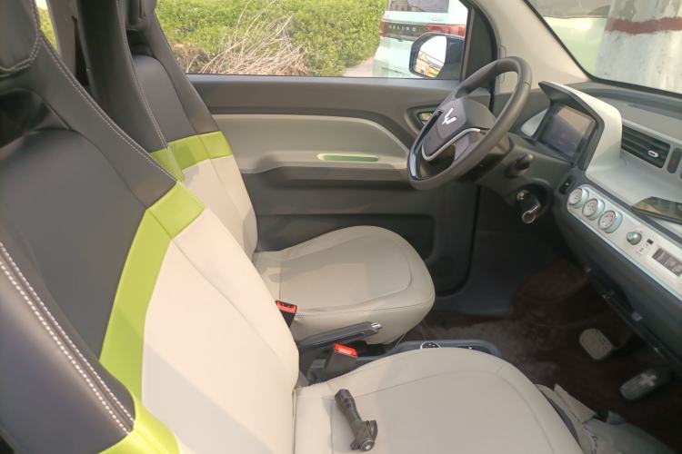 Used Wuling Hongguang MINIEV 2021 Macaron Fashion Edition Lithium-Ion Battery Right Front Seat