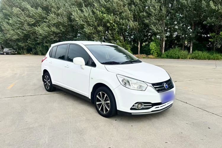 Used Venucia R50 2016 1.6L Automatic Elite Edition
