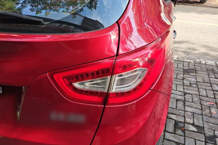 Used Hyundai ix35 2015 2.0L Automatic 2WD Smart Version China V Standard
