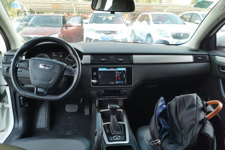 Used Qoros 3 2016 Urban SUV 1.6T Automatic Zhiyue Model