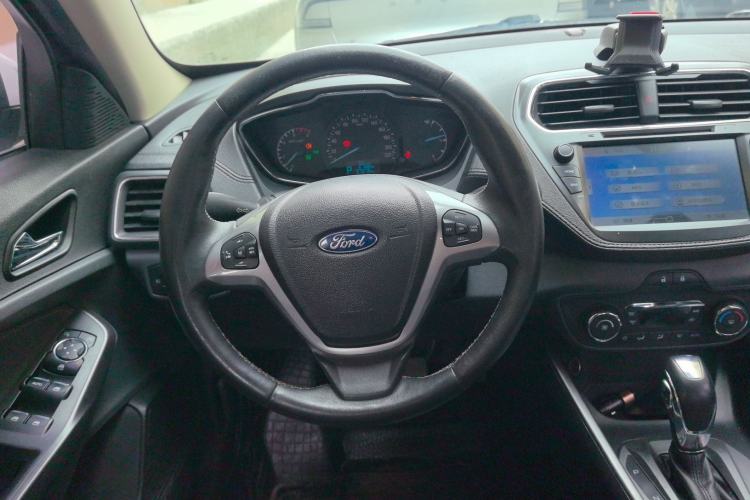 Used Ford Escort 2015 1.5L Automatic Fashion Model