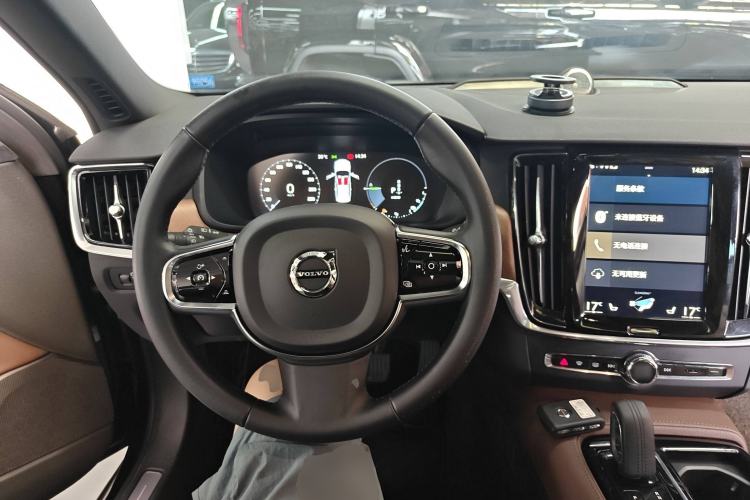 Used Volvo S90 New Energy 2021 T8 eDrive Hybrid Zhiyi Luxury Edition
