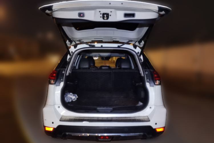 Used Nissan X-Trail 2017 2.5L CVT Luxury Edition 4WD
