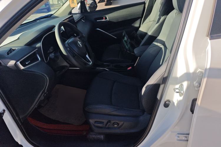 Used Toyota FRONTLANDER 2023 2.0L CVT Luxury Edition
