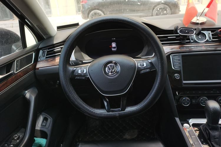Used Volkswagen Magotan 2017 330TSI DSG Luxury Model Steering Wheel