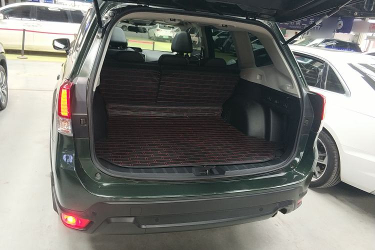 Used Subaru Forester 2022 2.0i AWD Luxury Edition EyeSight Trunk