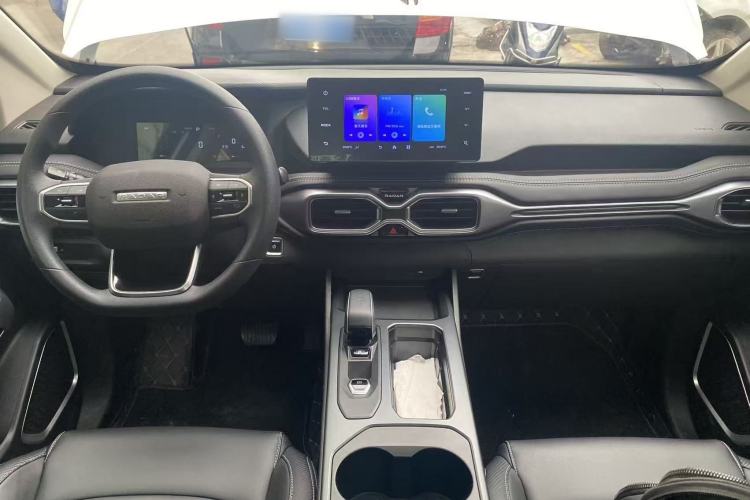 Used Radar King Kong 2025 460 km All-Wheel Drive Long-Box Version – Mighty King Kong Center Console