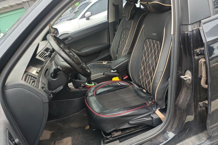 Used Volkswagen Santana 2016 1.6L Manual Fashion Edition
