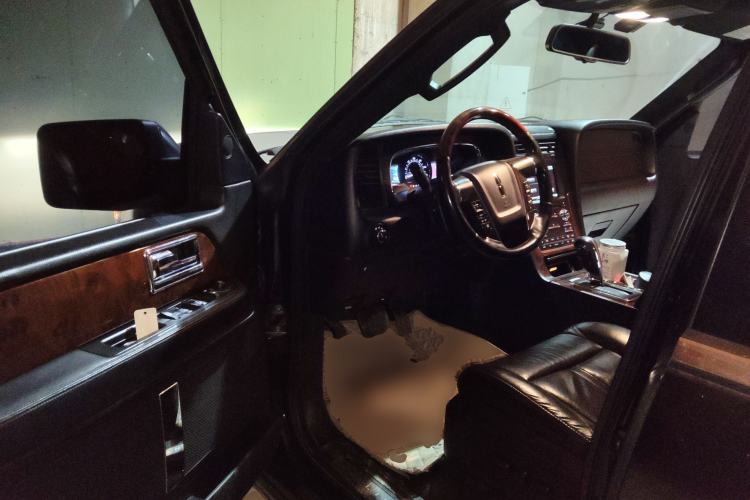 Used Lincoln Navigator 