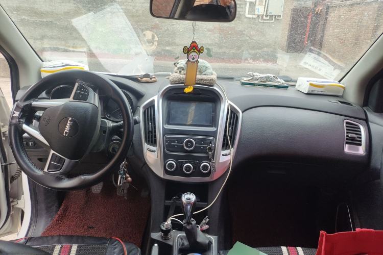 Used JMC Yuhu 3 2018 2.5T Diesel Two-Wheel Drive Advanced Version with Long Wheelbase
