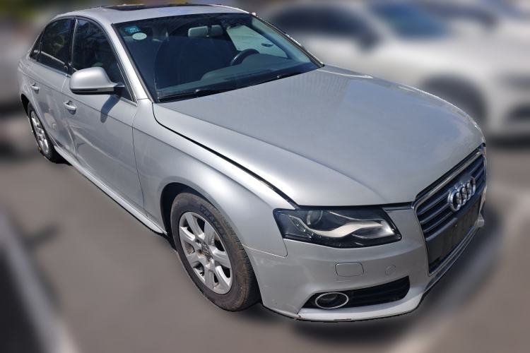 Used Audi A4L 2011 2.0 TFSI Standard Model Front Right 45 Deg