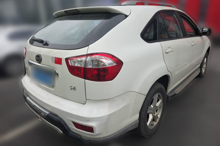 Used BYD S6 2014 2.0L Manual Elite Version 5 Seats
