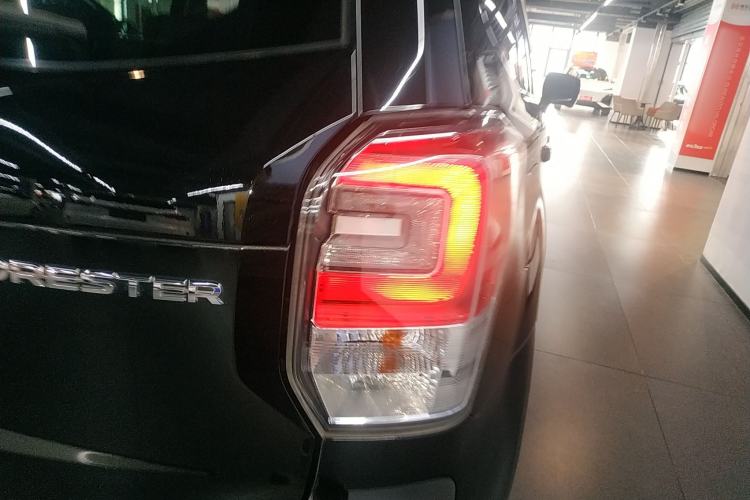 Used Subaru Forester 2018 2.0i Luxury Navigation Edition Right Rear Taillight