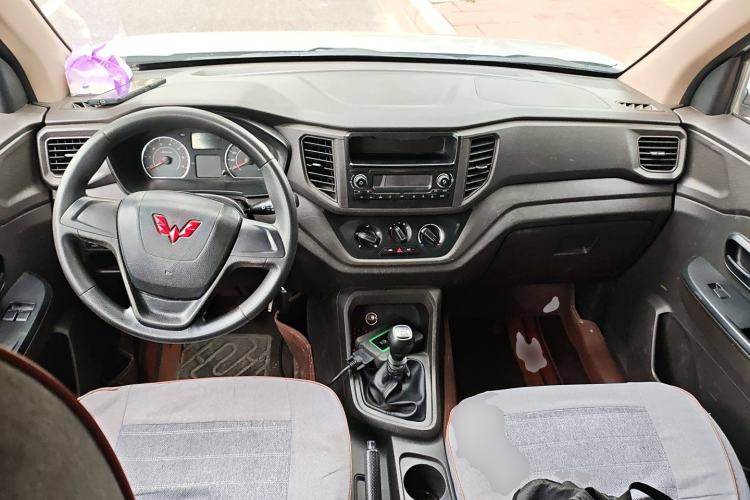 Used Wuling Hongguang V 2021 1.5L Jingqu Version LAR