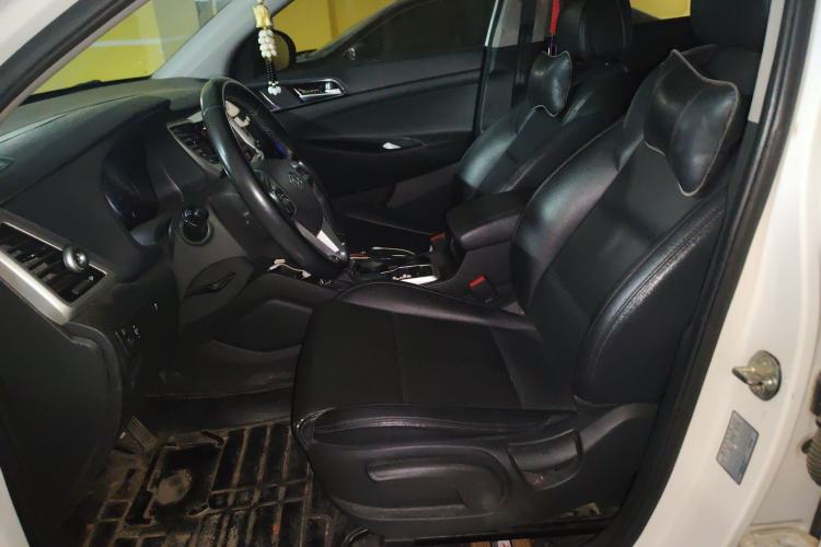 Used Hyundai Tucson 2015 1.6T Dual-Clutch Two-Wheel-Drive Smart Model Left Front Seat