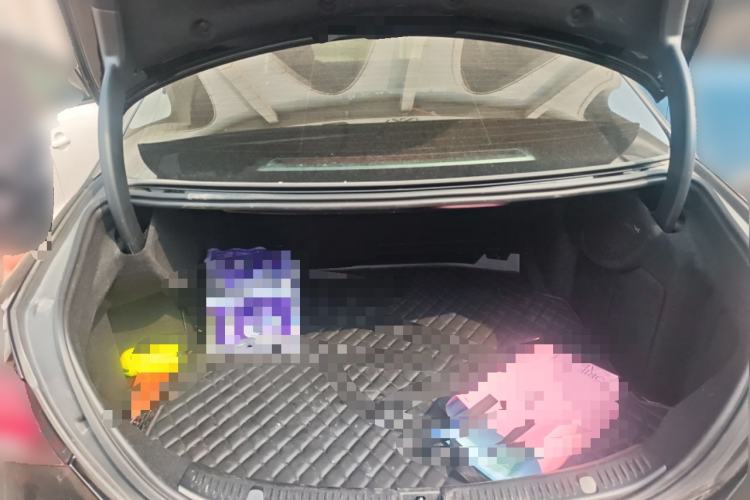 Used Mercedes-Benz E-Class 2022 Revised Version E 300 L Luxury Edition Trunk