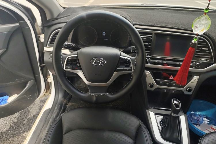 Used Hyundai Elantra (6th Generation / Lingdong) 2016 1.6L Automatic ZhiXuan – Elite Version Steering Wheel