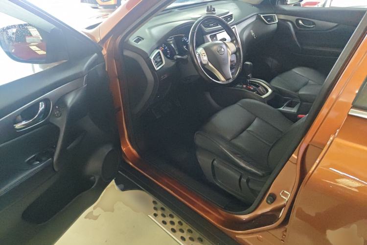 Used Nissan X-Trail 2015 2.0L CVT Comfort MAX Edition 2WD Driver Seat