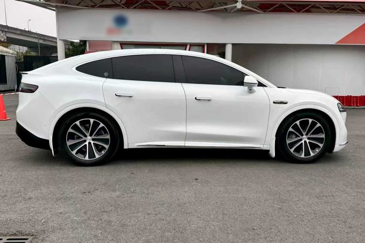 Used Hima Luxeed R7 2024 All-Electric 802 km Max
