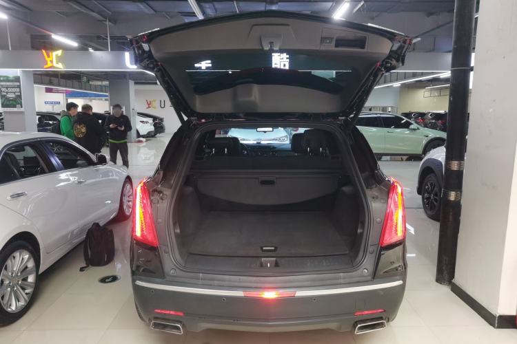 Used Cadillac XT5 2018 28E Four-Wheel Drive Tech Version Trunk