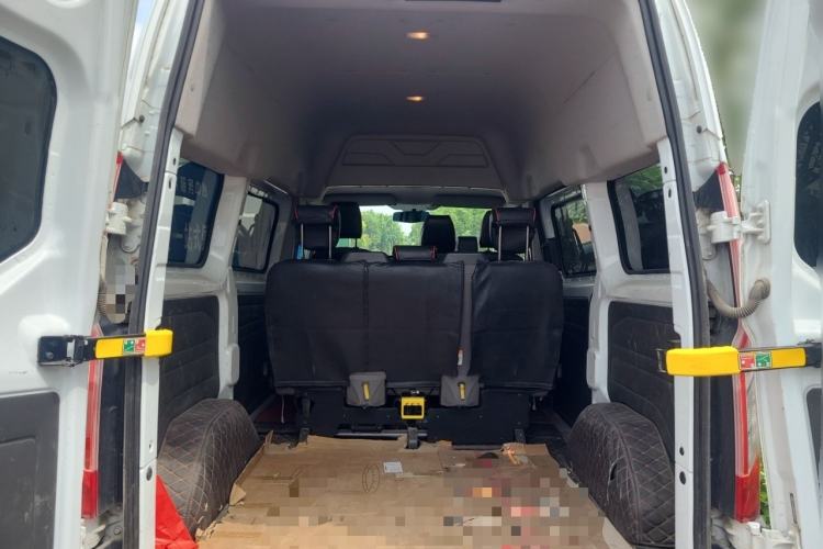 Used Ford Transit 2017 2.0T Diesel Multi-Function Commercial Vehicle Short Wheelbase Mid-Roof China V Standard