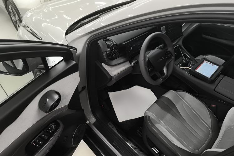 Used BYD Frigate 07 2024 HONOR Edition DM-i 100KM Luxury Model
