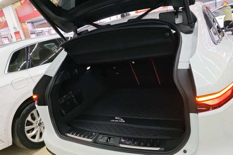 Used Jaguar F-PACE 2024 P250 R-Dynamic SE
