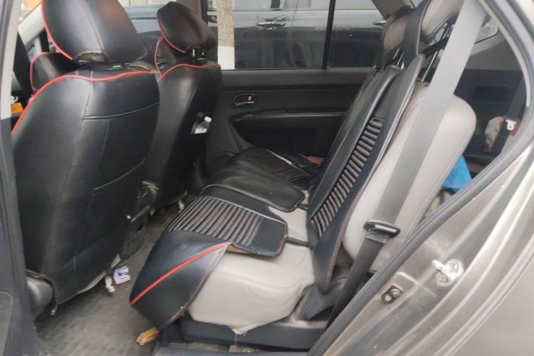 Used Kia Carens 2011 2.0L 7-Seater Automatic Standard Edition
