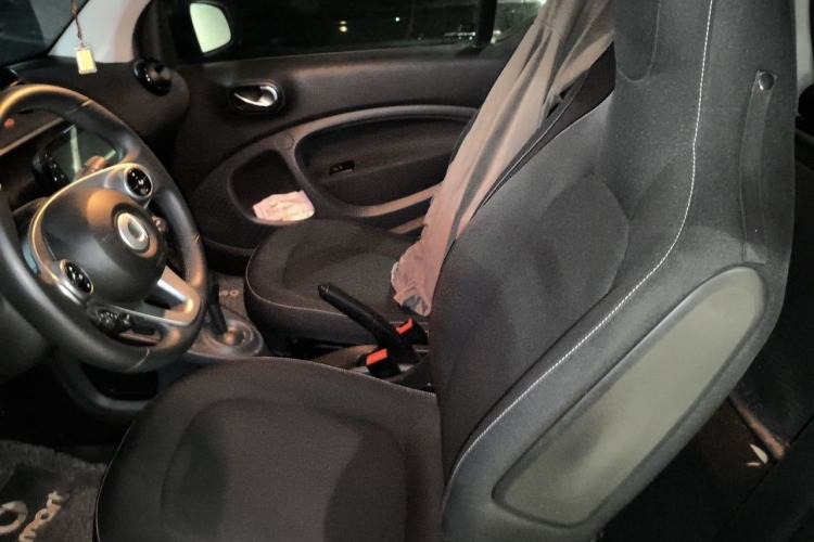Used smart fortwo 2018 1.0L 52kW Hardtop Passion Edition China V Standard
