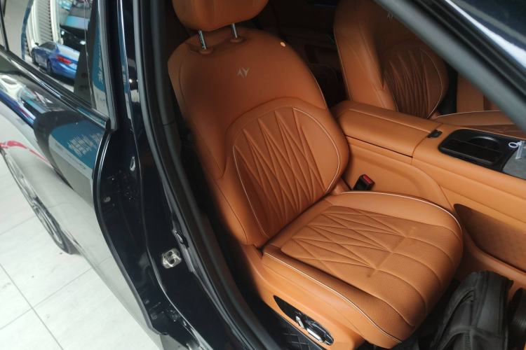 Used Dongfeng eπ eπ008 2025 210 Ultra Range-Extended Version 5 Seats
