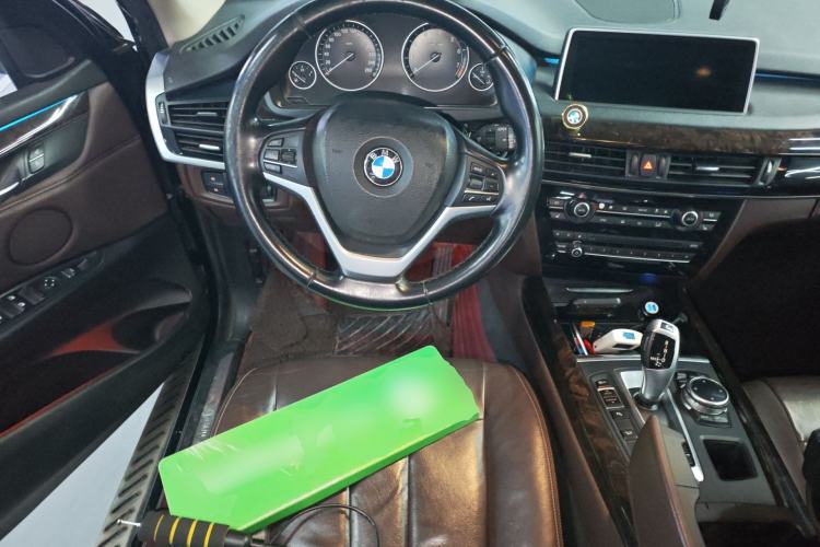 Used BMW X5 2014 xDrive35i Elegant Edition Steering Wheel