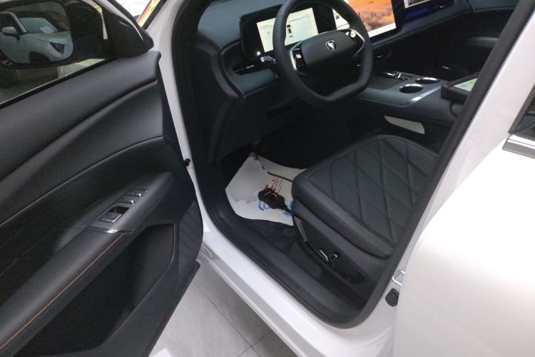 Used CHANGAN CS75 PLUS 2025 4th Generation 1.5T New Blue Whale Smart Flagship Version Driver Seat