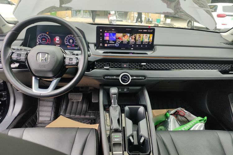 Used Honda Accord 2025 260TURBO Prestige Edition Center Console
